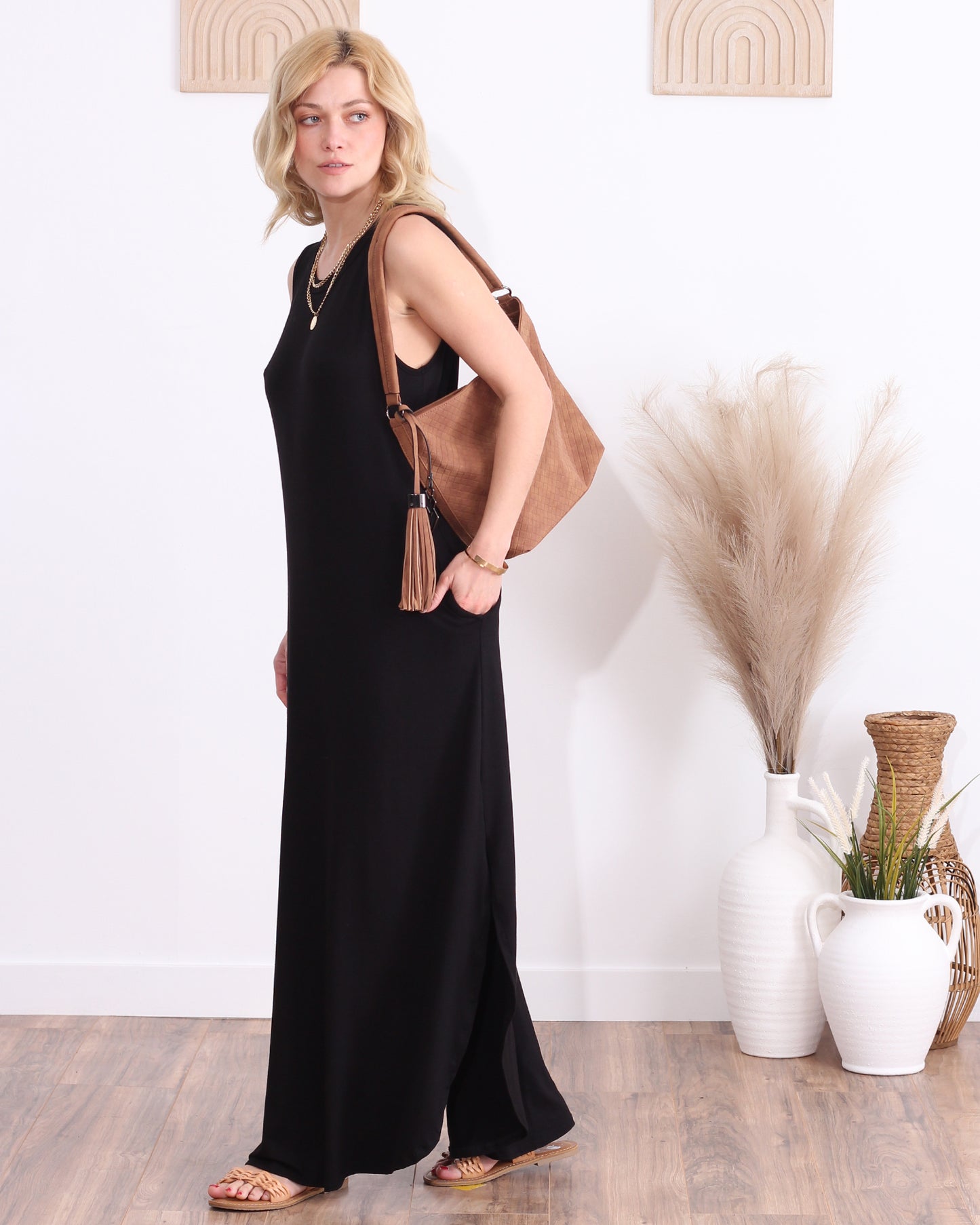 Black Casual Sleeveless Maxi Dress with Pockets