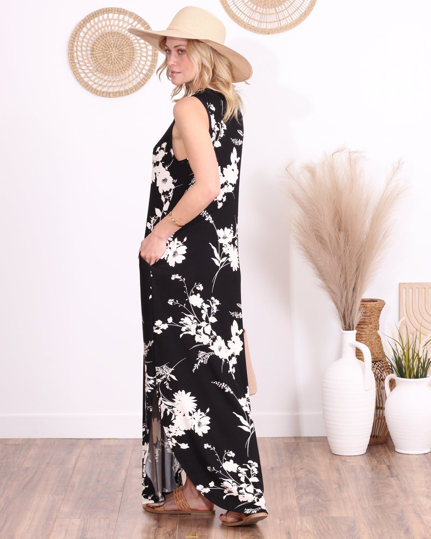 ST105 Floral Black Sleeveless Maxi Dress with Pockets