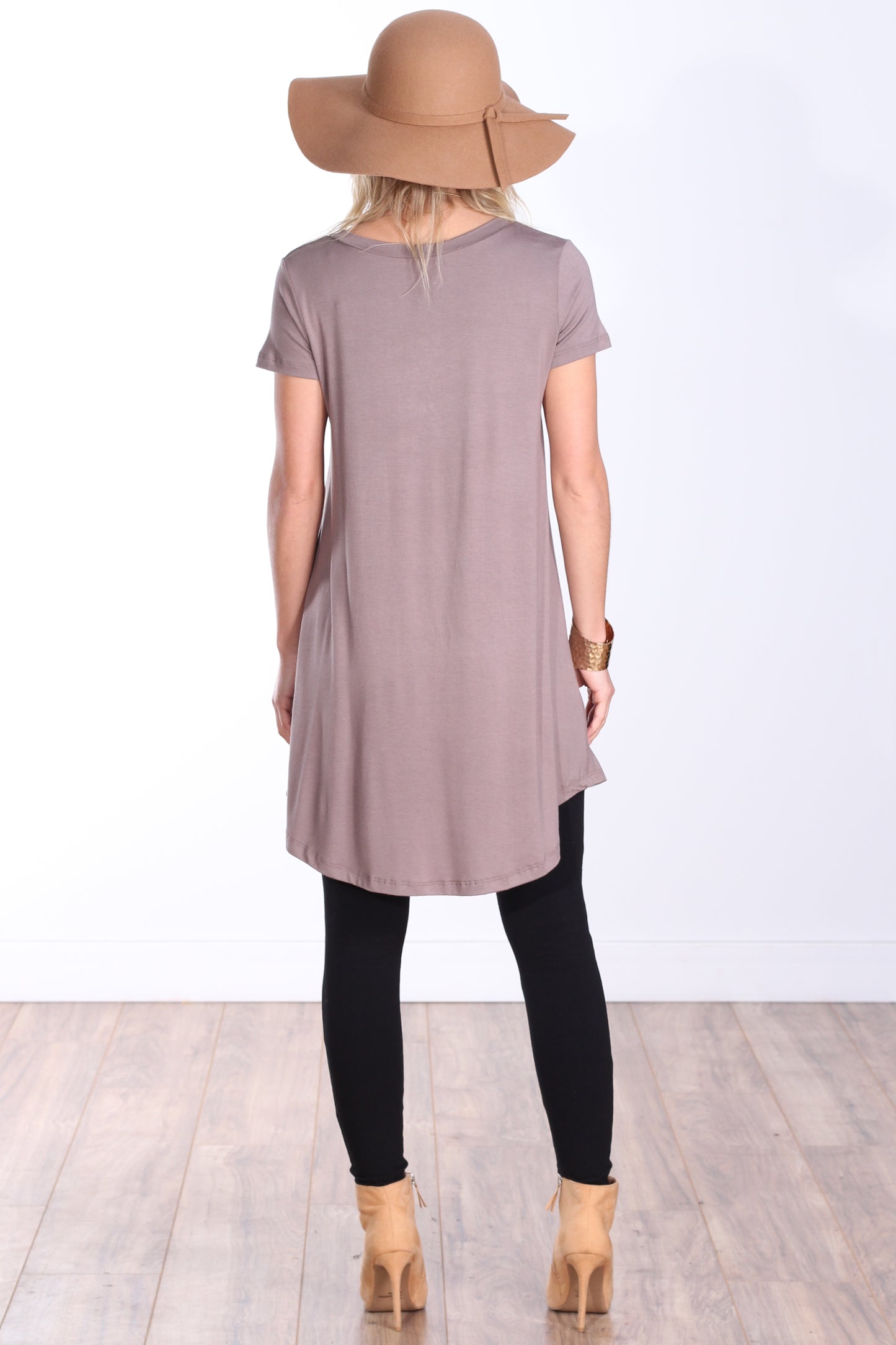Toffee Short Sleeve V Neck Tunic Top